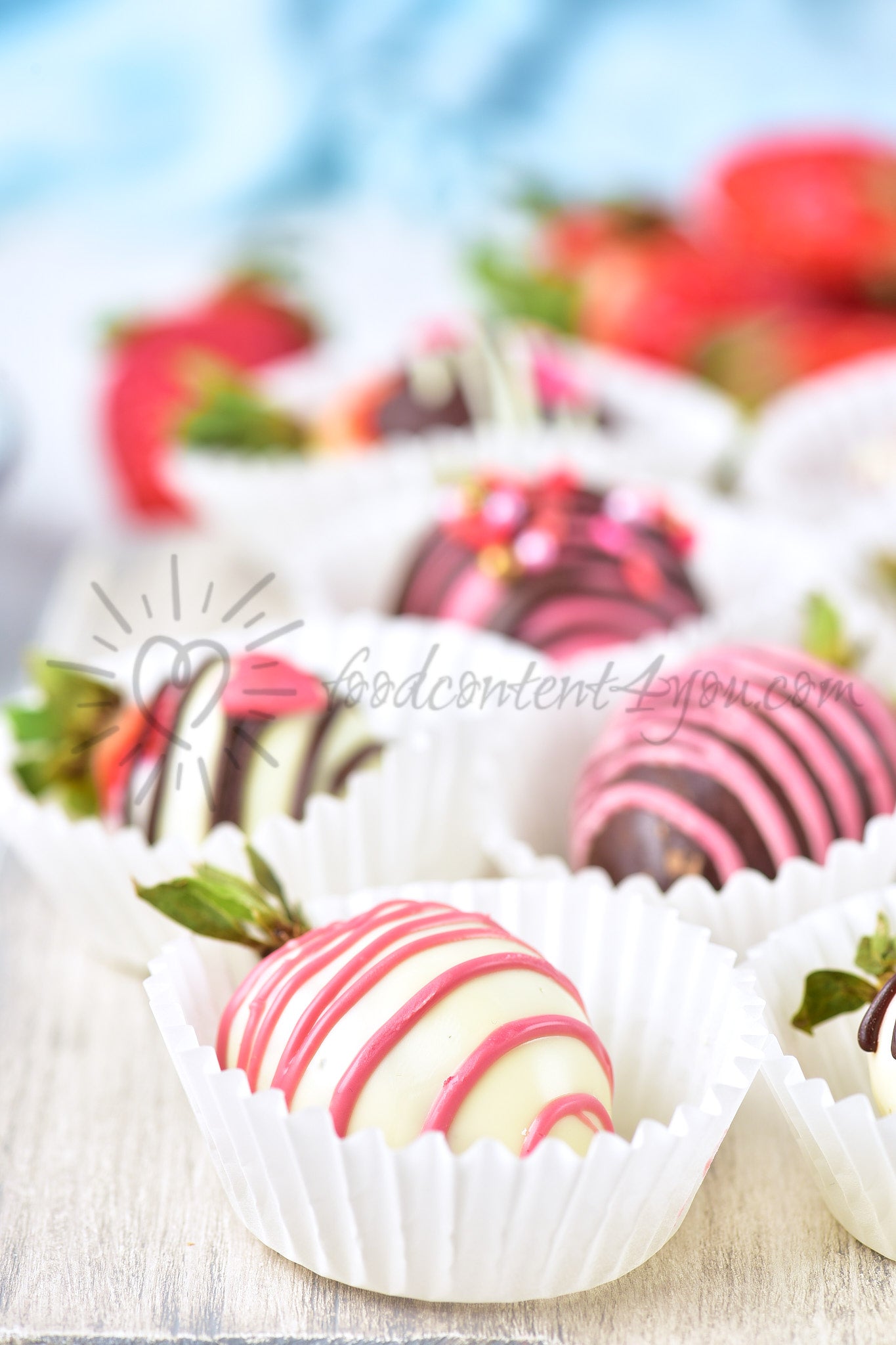 St Valentines Chocolate covered Strawberries - Set 4 of 5