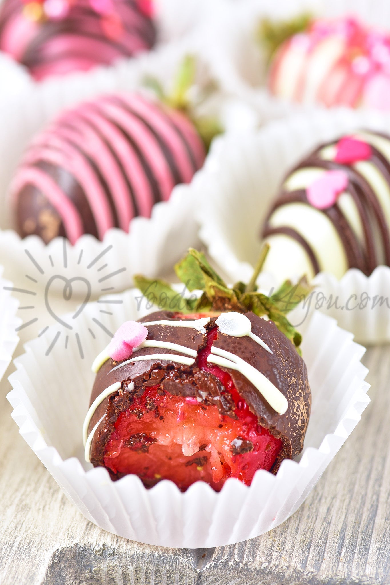 St Valentines Chocolate covered Strawberries - Set 4 of 5
