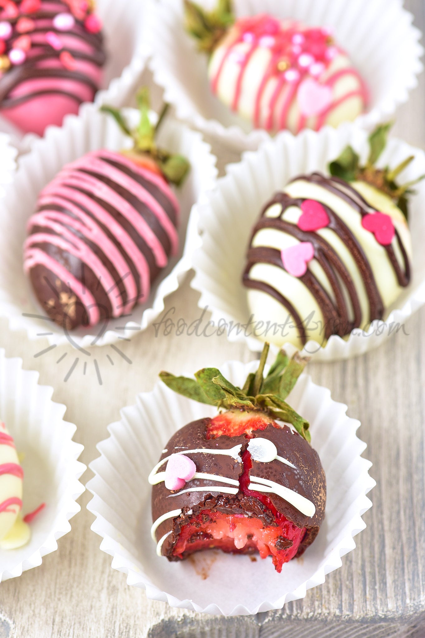 St Valentines Chocolate covered Strawberries - Set 4 of 5