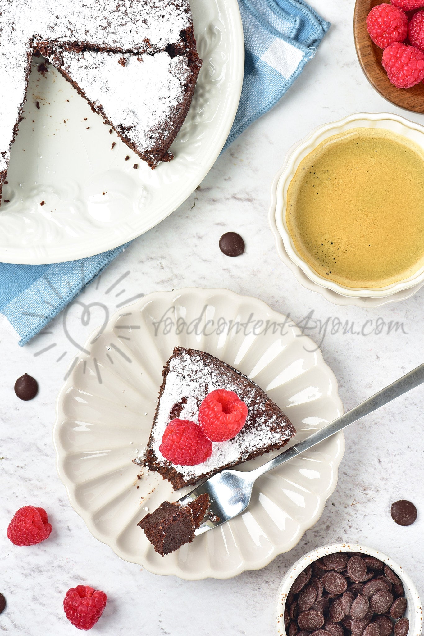 Flourless Chocolate Cake - Set 3 of 5