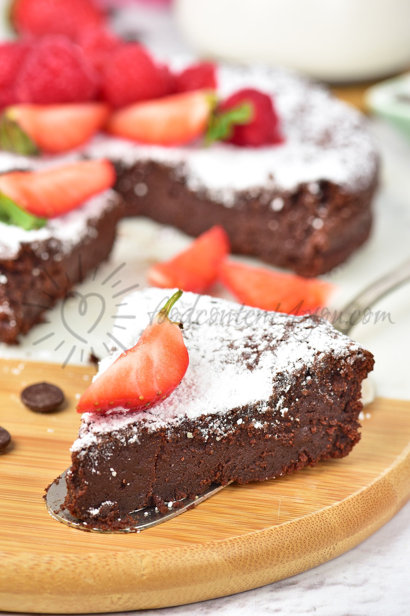 Flourless Chocolate Cake - Set 4 of 5