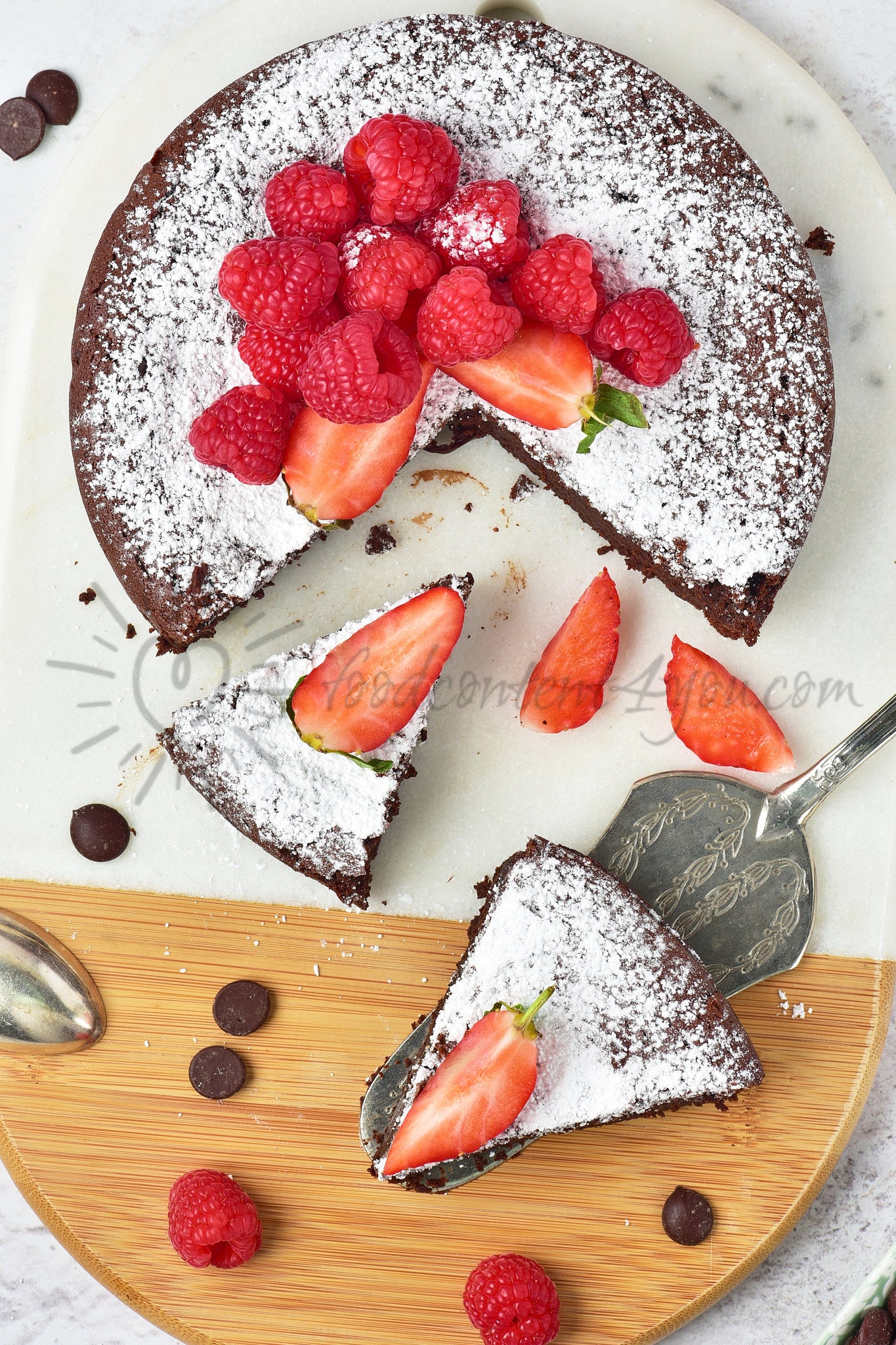 Flourless Chocolate Cake - Set 4 of 5